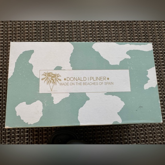 [Donald J. Pliner] Black Mesh Platform Sandals Sz: 8. - Picture 3 of 10